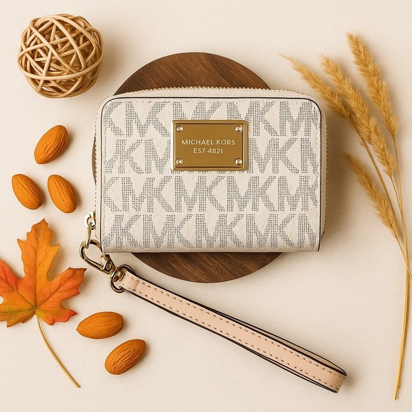 Michael Kors Jet Set Zip Around Wristlet Wallet White Beige - Picture 2 of 10